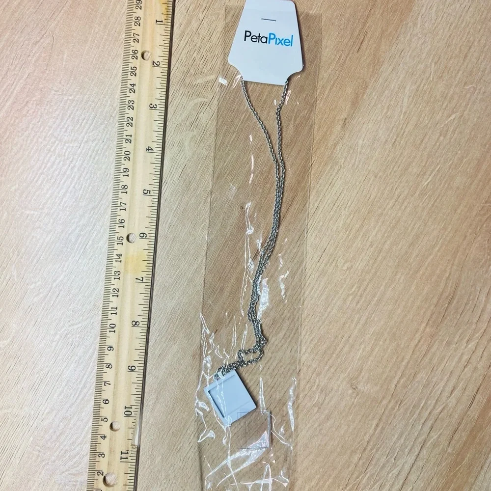 5 for $10: NWT PETAPIXEL Instant Photo Pendant Necklace‎